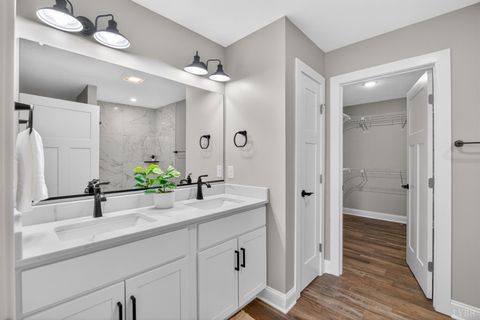 Tiny photo for 140 Stoney Creek, Madison Heights, VA 24572 (MLS # 365801)