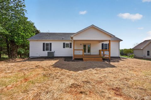 Tiny photo for 140 Stoney Creek, Madison Heights, VA 24572 (MLS # 365801)