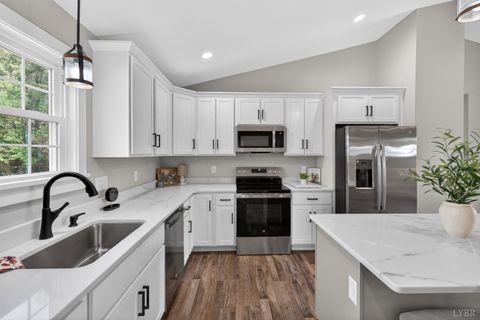 Tiny photo for 140 Stoney Creek, Madison Heights, VA 24572 (MLS # 365801)