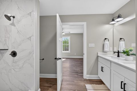 Tiny photo for 140 Stoney Creek, Madison Heights, VA 24572 (MLS # 365801)