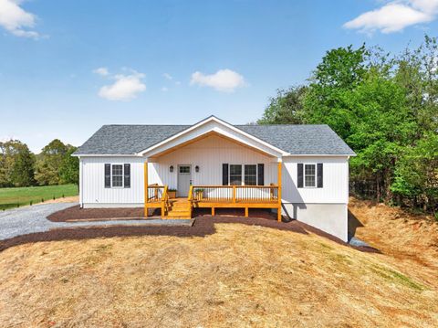 Photo of 140 Stoney Creek, Madison Heights, VA 24572 (MLS # 365801)