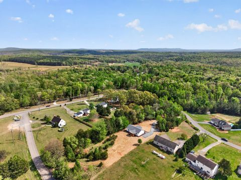 Tiny photo for 140 Stoney Creek, Madison Heights, VA 24572 (MLS # 365801)