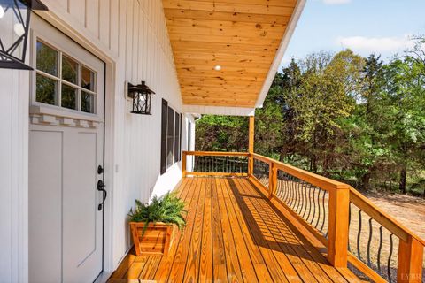 Tiny photo for 140 Stoney Creek, Madison Heights, VA 24572 (MLS # 365801)