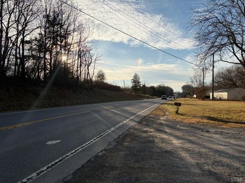 Tiny photo for 6264 Forest Road, Bedford, VA 24523 (MLS # 363948)