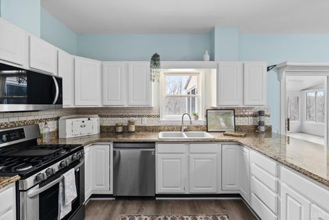 Tiny photo for 1132 James view Drive, Lynchburg, VA 24503 (MLS # 364857)