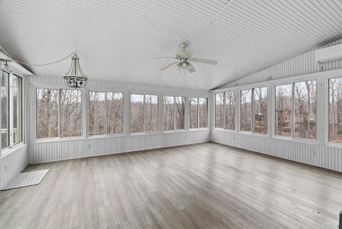 Tiny photo for 1132 James view Drive, Lynchburg, VA 24503 (MLS # 364857)