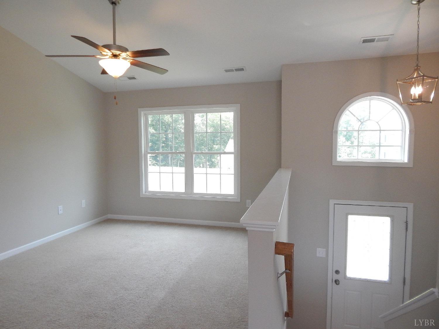 252 Oak Spring Lane, Madison Heights, Virginia image 9