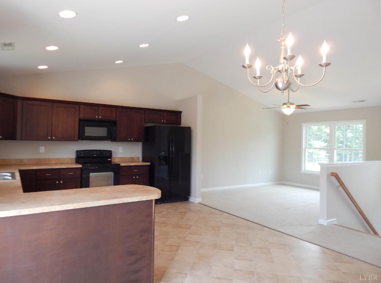 252 Oak Spring Lane, Madison Heights, Virginia image 10