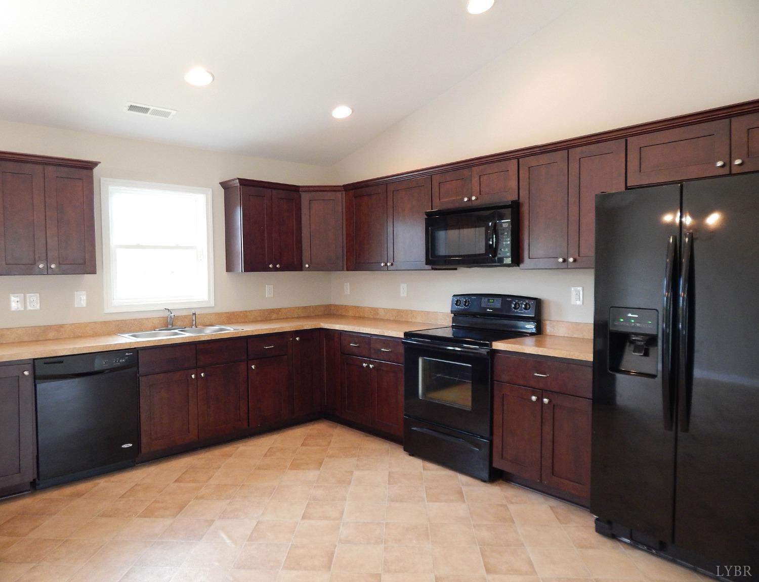 252 Oak Spring Lane, Madison Heights, Virginia image 8