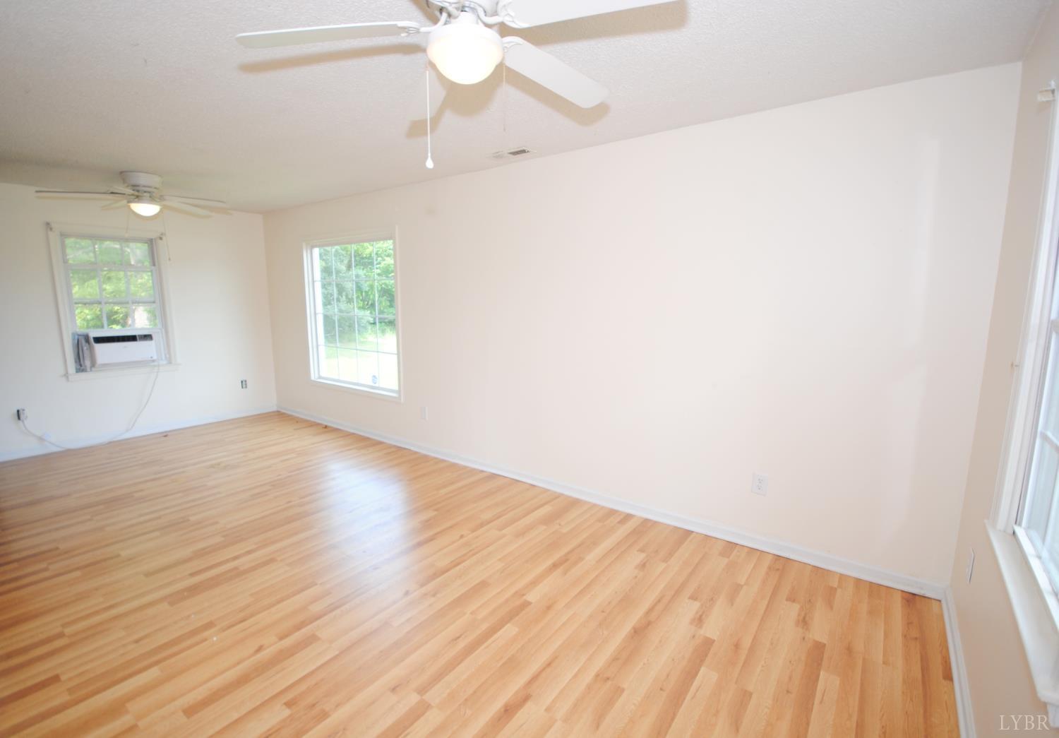 1114 Golden Leaf Rd Rd, Nathalie, Virginia image 5