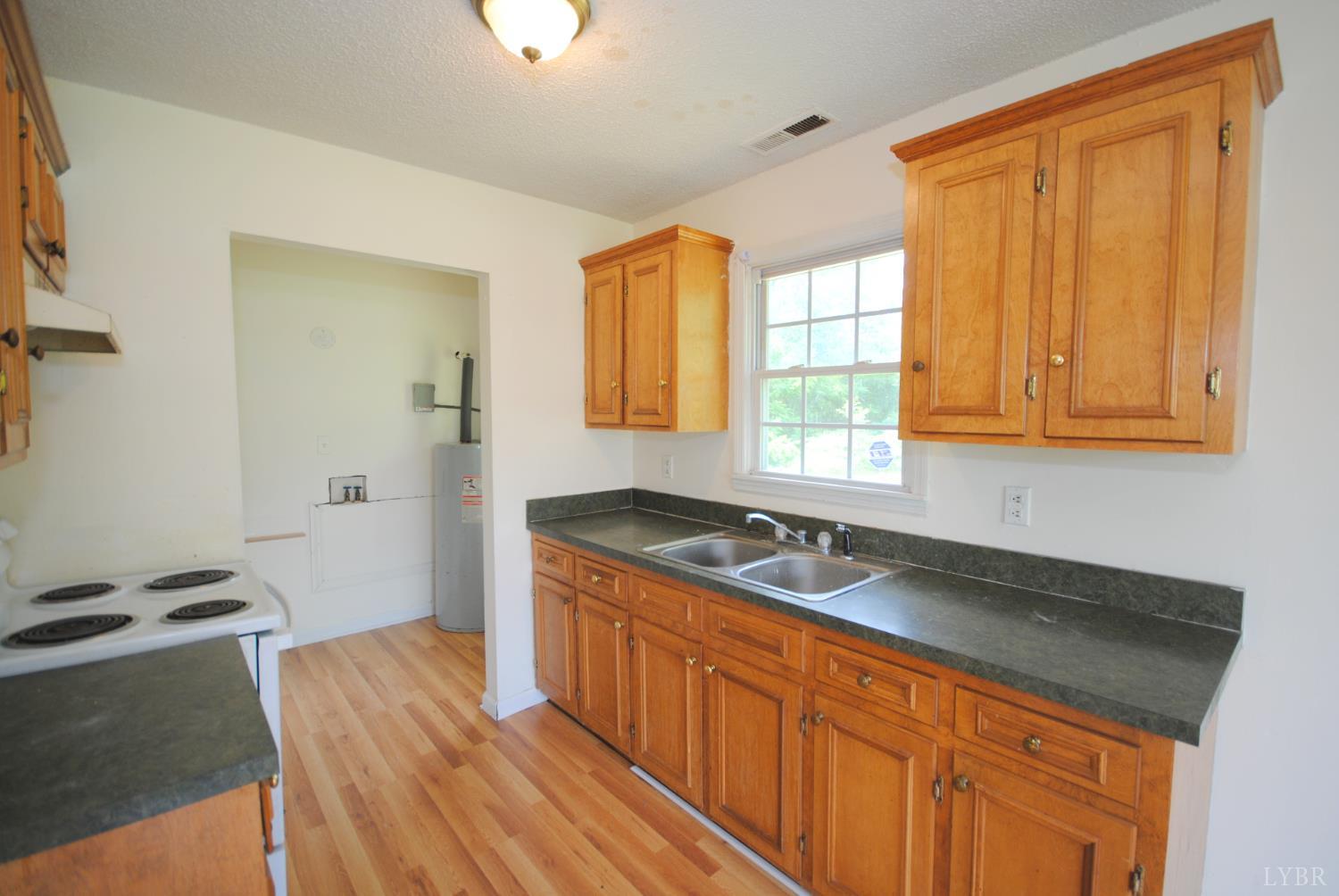 1114 Golden Leaf Rd Rd, Nathalie, Virginia image 10