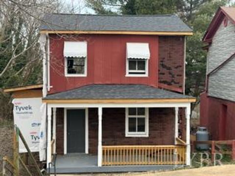 Photo of 1312 Taylor Street, Lynchburg, VA 24504 (MLS # 363913)