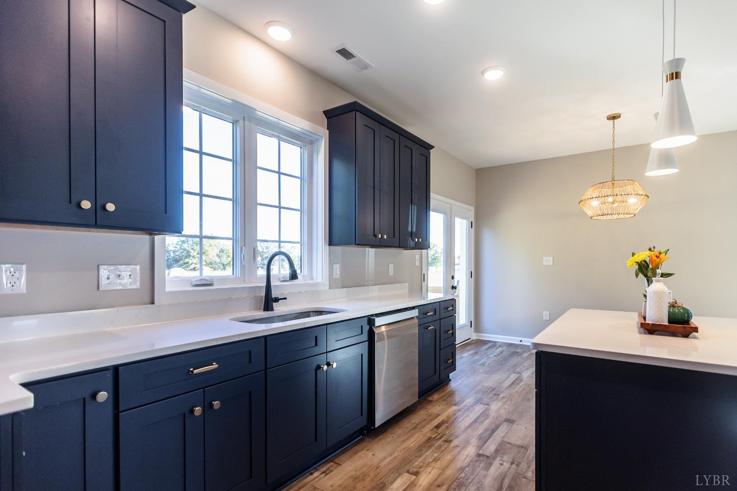 Appomattox, Virginia 24522, United States, 3 Bedrooms Bedrooms, ,3 BathroomsBathrooms,Residential,Active,244037