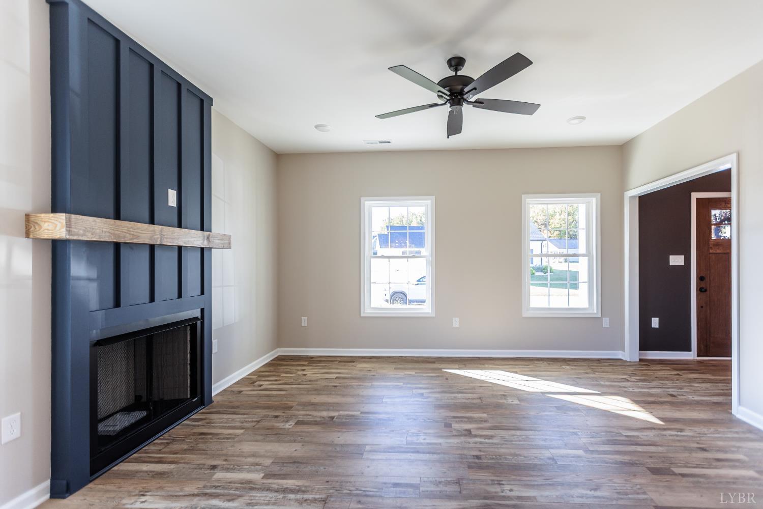 Appomattox, Virginia 24522, United States, 3 Bedrooms Bedrooms, ,3 BathroomsBathrooms,Residential,Active,244037