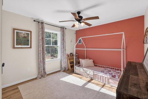 Tiny photo for 2146 Stonewall Road, Concord, VA 24538 (MLS # 366599)