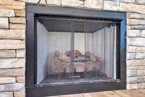 Tiny photo for 2146 Stonewall Road, Concord, VA 24538 (MLS # 366599)