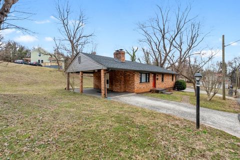 Tiny photo for 816 Spring Street, Lynchburg, VA 24504 (MLS # 364686)