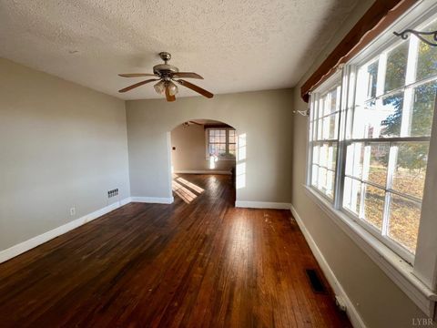 Tiny photo for 1358 S Coolwell Road, Madison Heights, VA 24572 (MLS # 362841)