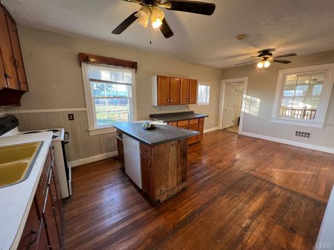 Tiny photo for 1358 S Coolwell Road, Madison Heights, VA 24572 (MLS # 362841)