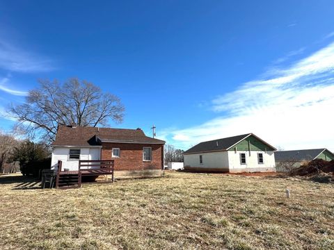 Tiny photo for 1358 S Coolwell Road, Madison Heights, VA 24572 (MLS # 362841)