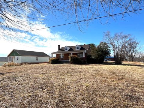 Tiny photo for 1358 S Coolwell Road, Madison Heights, VA 24572 (MLS # 362841)