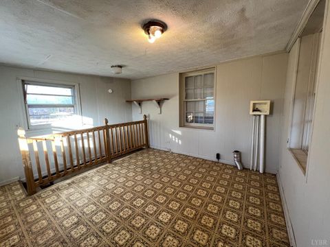 Tiny photo for 1358 S Coolwell Road, Madison Heights, VA 24572 (MLS # 362841)