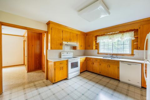Tiny photo for 7100 Morton Dr, Lynchburg, VA 24502 (MLS # 366275)