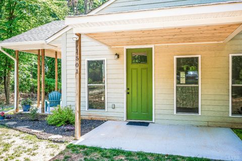 Tiny photo for 1501 Lockewood Drive, Lynchburg, VA 24502 (MLS # 366764)