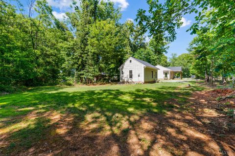 Tiny photo for 1501 Lockewood Drive, Lynchburg, VA 24502 (MLS # 366764)