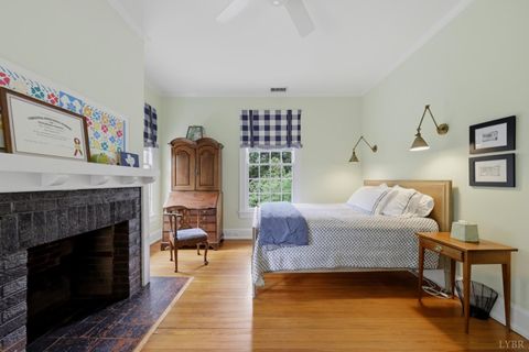 Tiny photo for 1304 Langhorne Road, Lynchburg, VA 24503 (MLS # 366103)