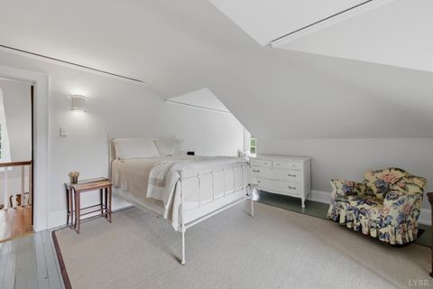 Tiny photo for 1304 Langhorne Road, Lynchburg, VA 24503 (MLS # 366103)