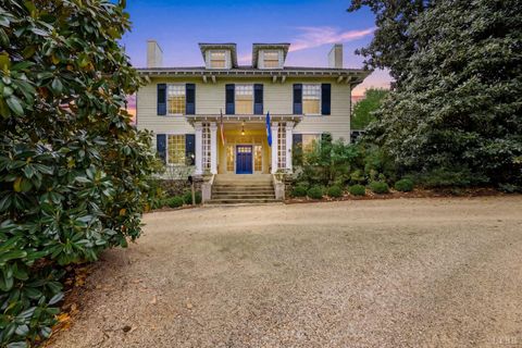 Tiny photo for 1304 Langhorne Road, Lynchburg, VA 24503 (MLS # 366103)