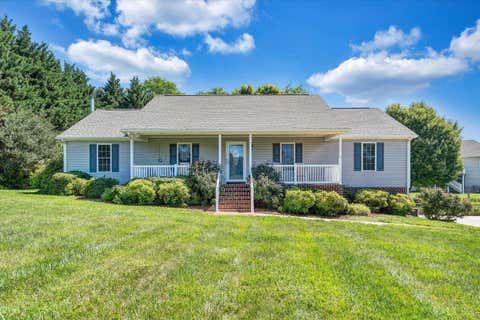 Photo of 1064 Somers Way, Forest, VA 24551 (MLS # 367146)