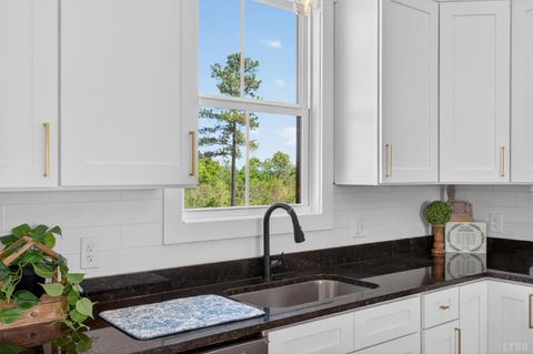 Tiny photo for 171 Fox Hall Dr, Amherst, VA 24521 (MLS # 366366)