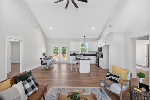 Tiny photo for 171 Fox Hall Dr, Amherst, VA 24521 (MLS # 366366)