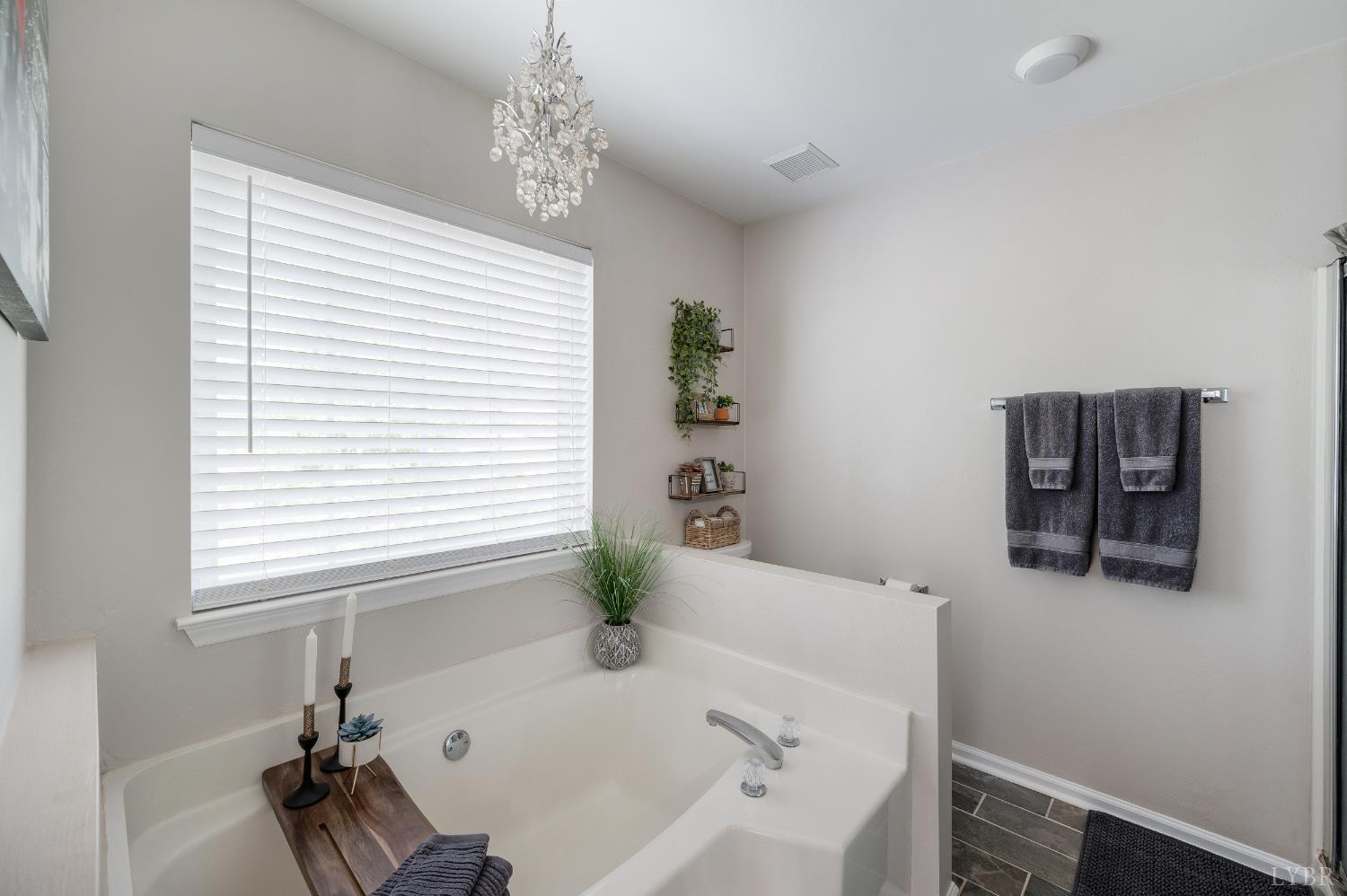 220 Bush Drive, Vinton, Virginia image 36