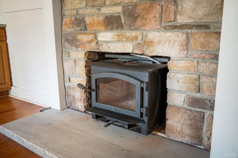 Tiny photo for 2728 E Branch Loop Loop, Roseland, VA 22967 (MLS # 362908)