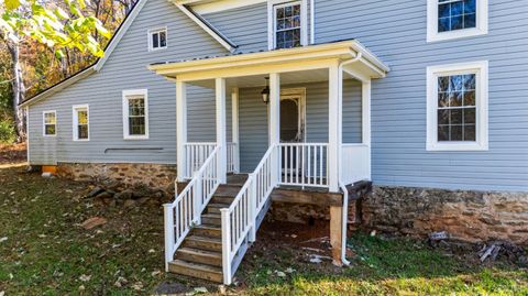 Tiny photo for 2728 E Branch Loop Loop, Roseland, VA 22967 (MLS # 362908)