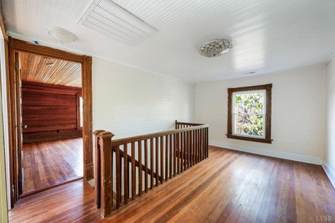 Tiny photo for 2728 E Branch Loop Loop, Roseland, VA 22967 (MLS # 362908)