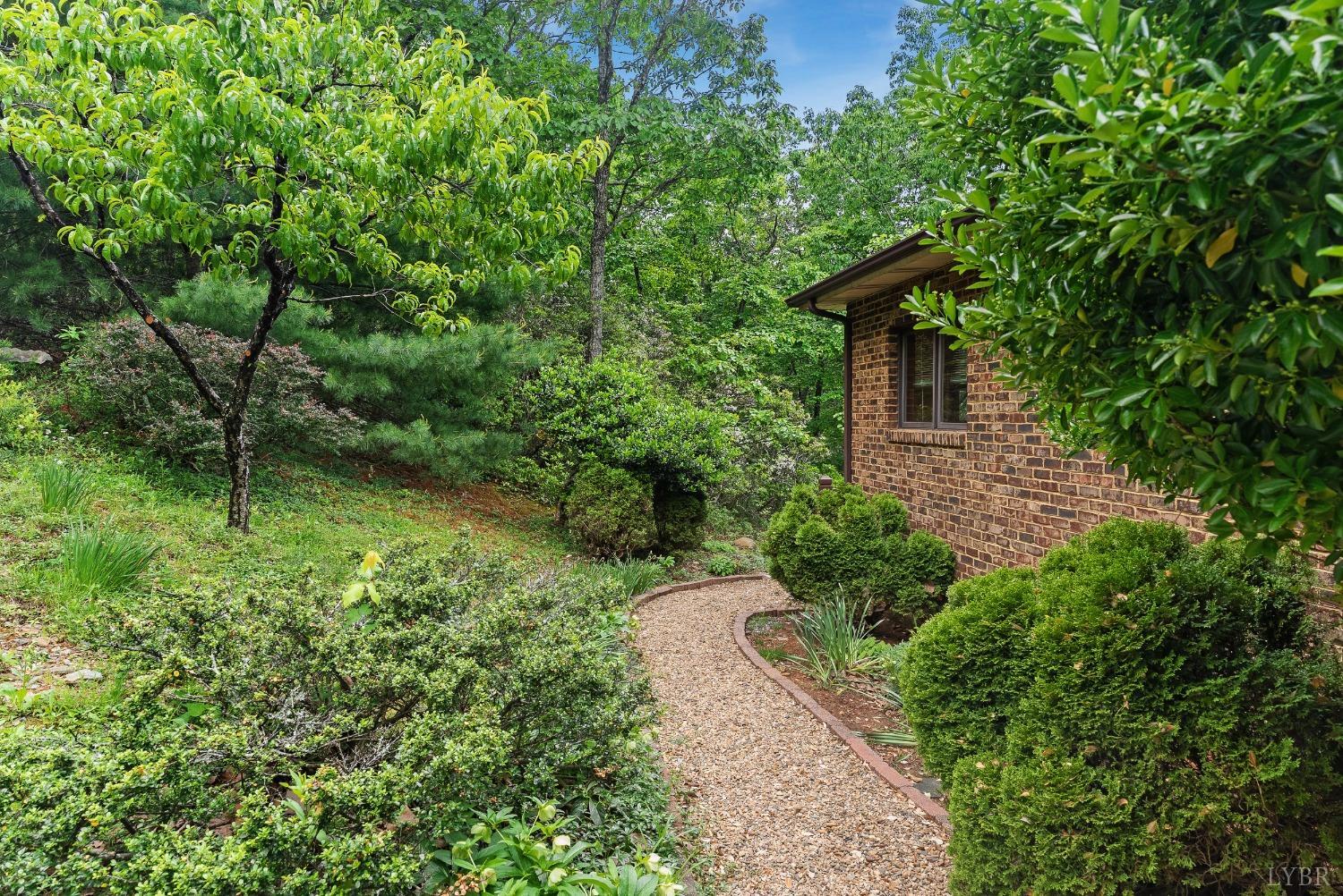 885 Cresthill Road, Lynchburg, Virginia image 3