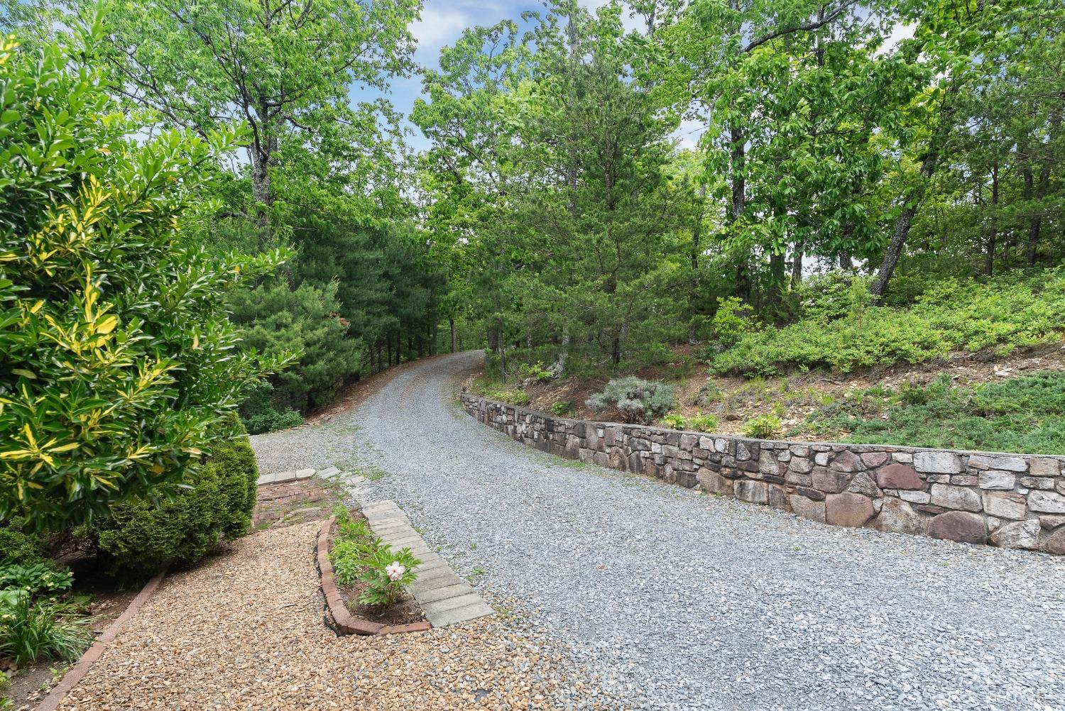 885 Cresthill Road, Lynchburg, Virginia image 32