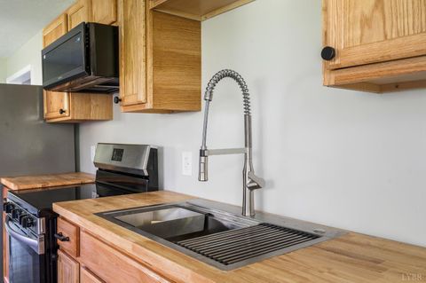 Tiny photo for 702 13th Street, Altavista, VA 24517 (MLS # 366306)