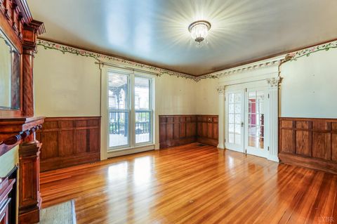 Tiny photo for 602 Washington Street, Lynchburg, VA 24504 (MLS # 366517)