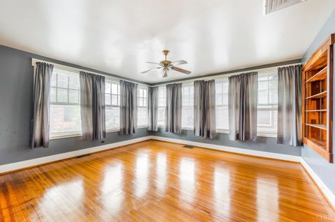 Tiny photo for 602 Washington Street, Lynchburg, VA 24504 (MLS # 366517)