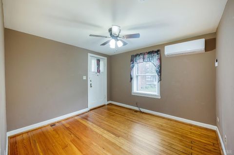 Tiny photo for 602 Washington Street, Lynchburg, VA 24504 (MLS # 366517)