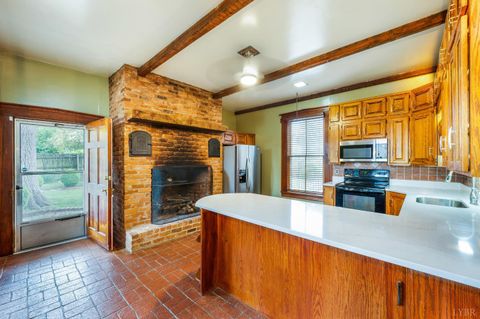Tiny photo for 602 Washington Street, Lynchburg, VA 24504 (MLS # 366517)