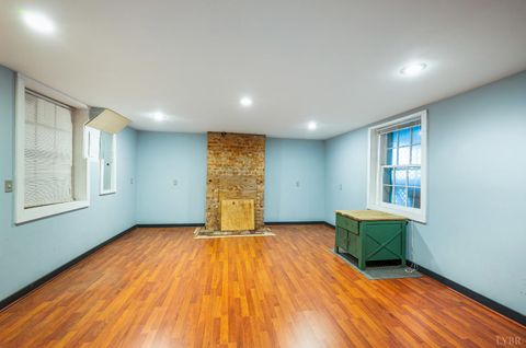 Tiny photo for 602 Washington Street, Lynchburg, VA 24504 (MLS # 366517)