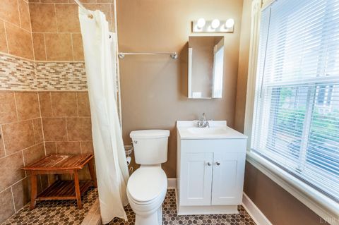 Tiny photo for 602 Washington Street, Lynchburg, VA 24504 (MLS # 366517)