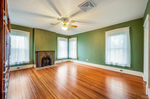 Tiny photo for 602 Washington Street, Lynchburg, VA 24504 (MLS # 366517)