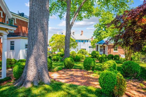 Tiny photo for 602 Washington Street, Lynchburg, VA 24504 (MLS # 366517)
